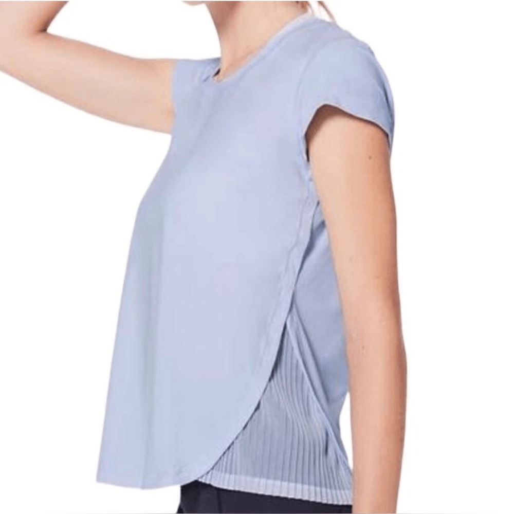 NWOT Lululemon Just Pleat It Short Sleeve Shirt Cool Breeze Size 6 - Picture 2 of 12